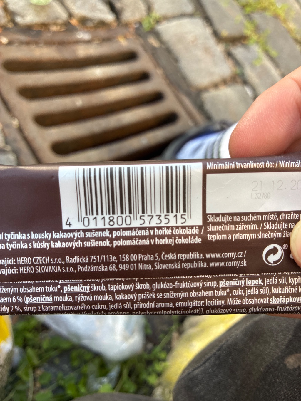 Corny Tyčinka s kousky kakaových sušenek