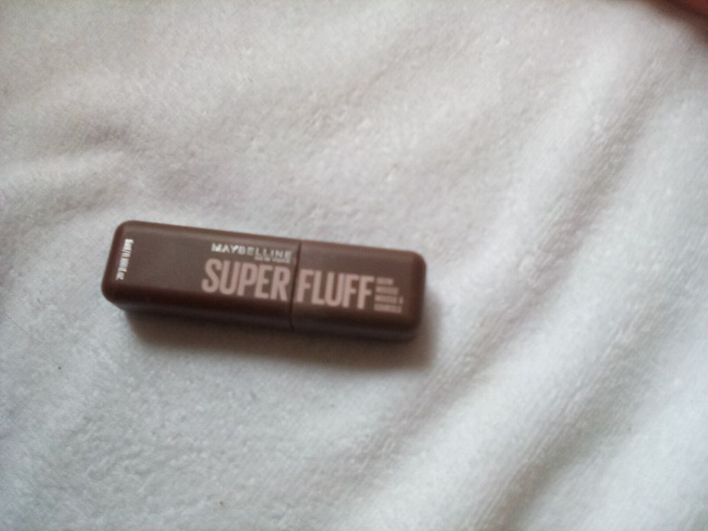 Maybelline New York Super Fluff