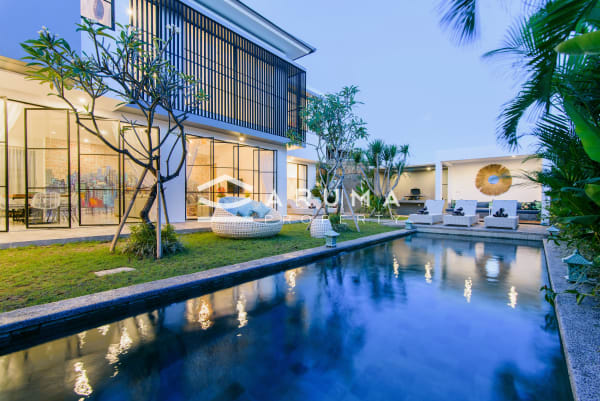 Premium Tropical Villa for Leasehold Sale in Berawa
