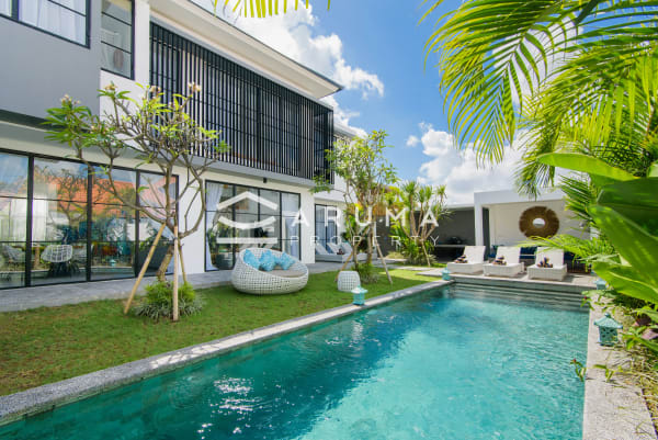 Premium Tropical Villa for Leasehold Sale in Berawa — photo 2