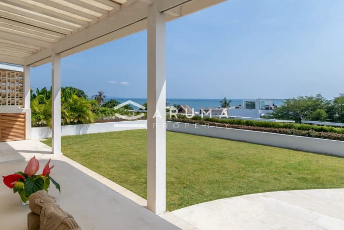 Azure Ocean View Villa Batu Belig photo 2