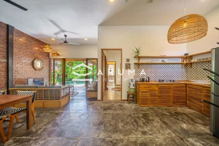 Knox Villa – 2-Bedroom Villa in Tumbak Bayuh photo 2