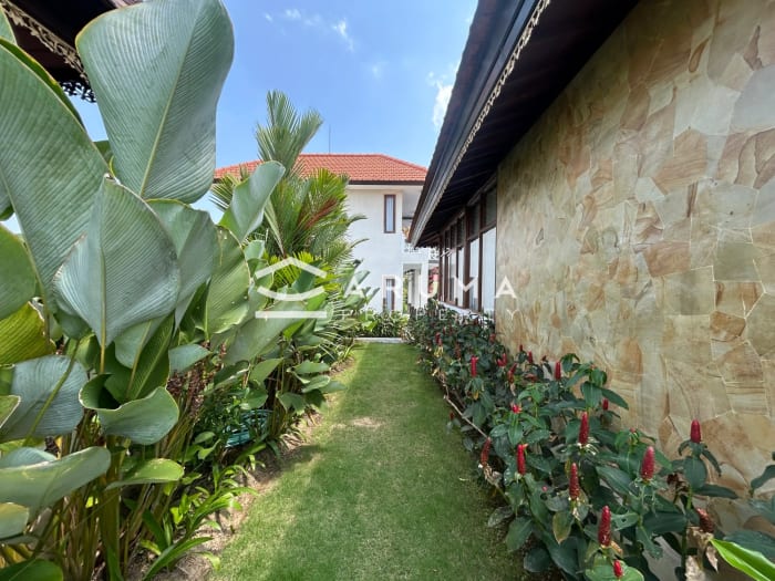 Tropical 5+1 Bedroom Villa in Kediri, Tabanan photo 2
