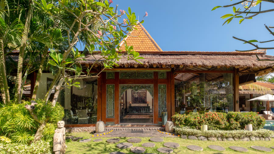 Villa Desa Roro -5BR in Berawa photo 4