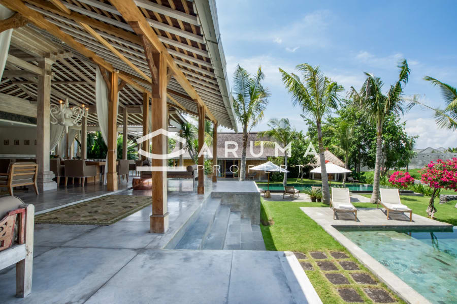 Villa Mannao - 8BR Kerobokan photo 8