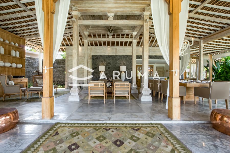 Villa Mannao - 8BR Kerobokan photo 16