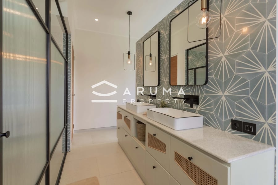 Kamelia 9 – Modern 5-Bedroom Villa in Berawa photo 9
