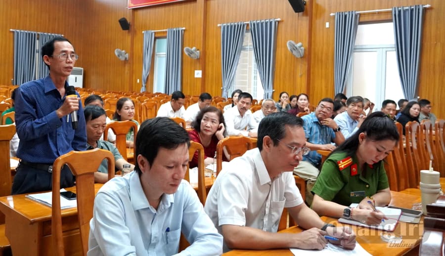 Phần trình bày ý kiến, đề xuất của các hộ kinh doanh tại hội nghị - Ảnh: H.Tr