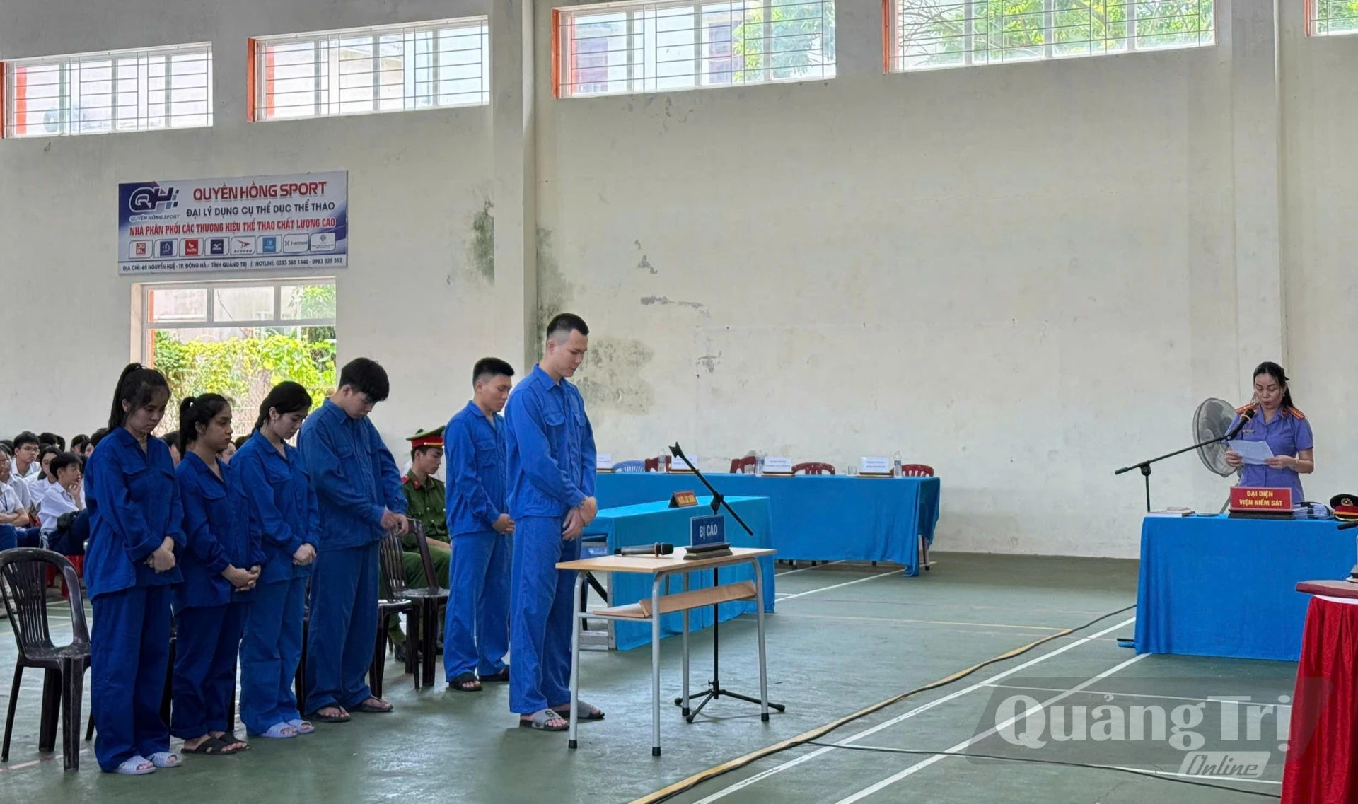 Phiên tòa lưu động về tội phạm ma túy được tổ chức tại Trường THPT Đông Hà - Ảnh: P.X.D