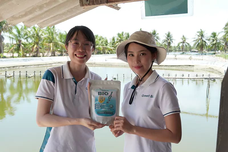 Bio 102 giúp cắt tảo trong ao tôm cá