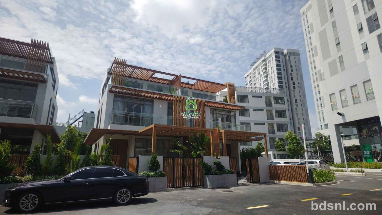 180/8C - 180/10C đường Lạc Long Quân, P.10, Q.11, TP.HCM