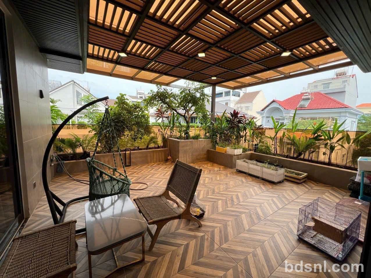 Cho thuê biệt thự góc 2MT đơn lập