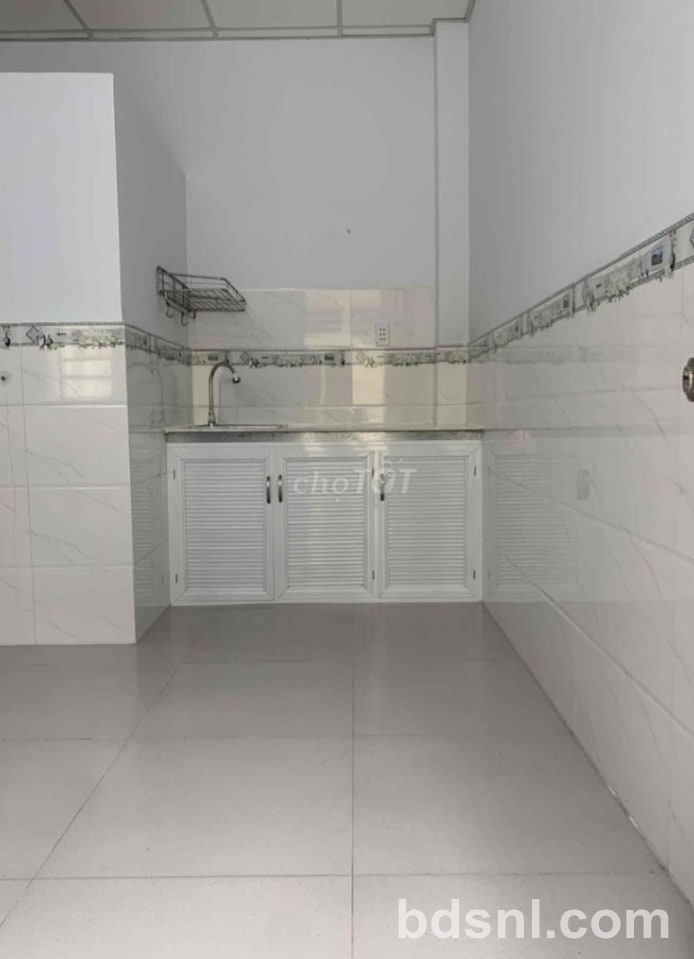 Cho thuê nhà trọ 1 trệt+1 lầu sàn gỗ có ban công riêng