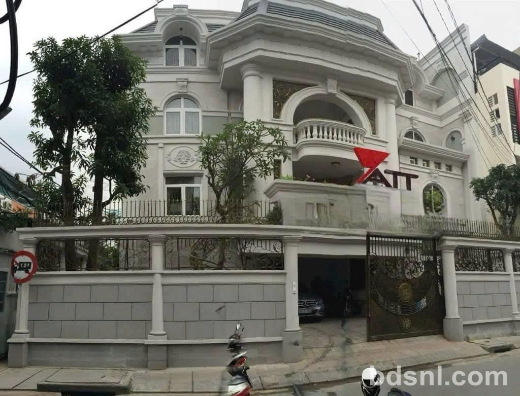 BÁN BIỆT THỰ MẶT TIỀN NGUYỄN TRỌNG TUYỂN, PHÚ NHUẬN, CÓ HỒ BƠI, DT 220M2, NGANG 16M