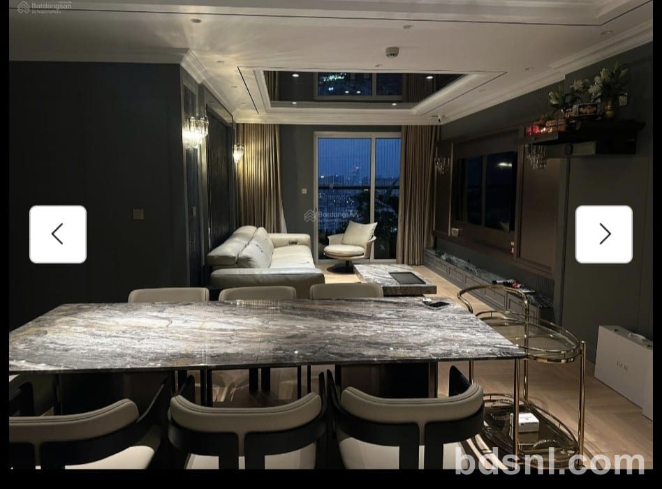 Bán CC đẹp 3PN, 113m2, giá cực chất 12 tỷ tại S2 2706, Seasons Avenue, Hà Đông, Hà Nội