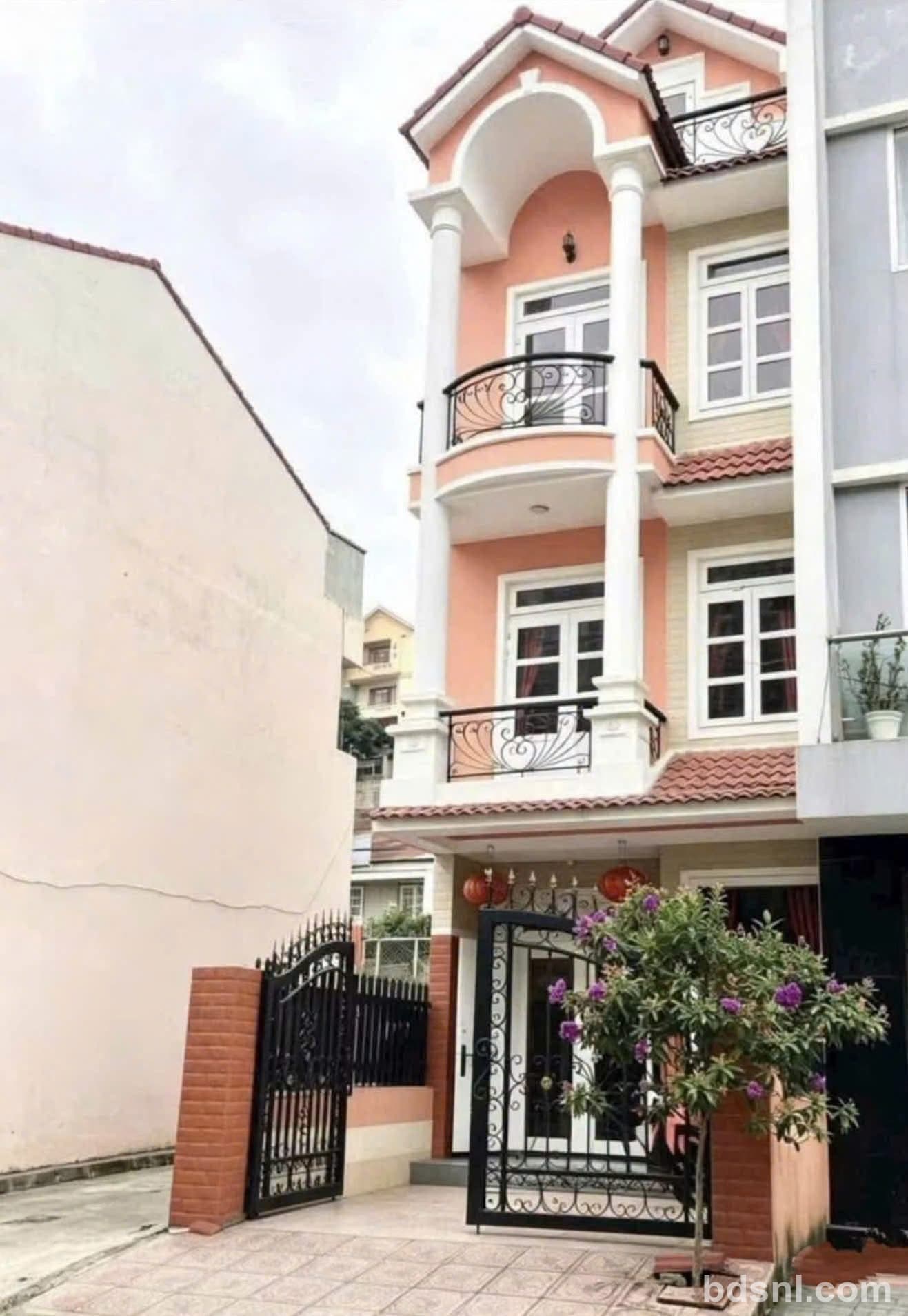 Bán Nhà Mặt Tiền Đà Lạt