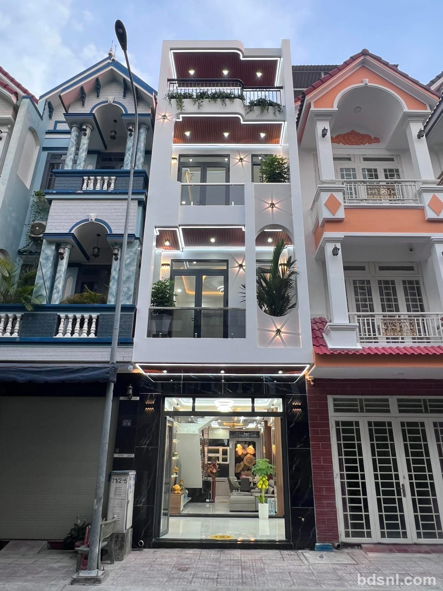 Bán Gấp Nhà Phố Đẹp