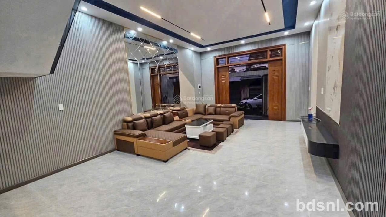 Nhà đường Phạm Xuân Hòa – P. Cẩm Thành