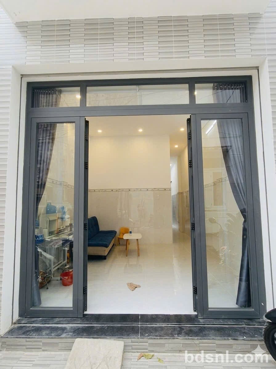 NHÀ MỚI Ở NGAY, HẺM XE HƠI, SÁT MẶT TIỀN - CAO ĐẲNG CÔNG THƯƠNG, HOÀN CÔNG, 2PN.