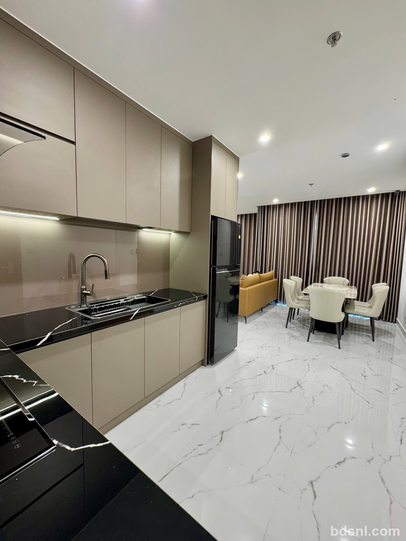 CHO THUÊ CĂN HỘ 2PN2WC VINHOMES GRAND PARK