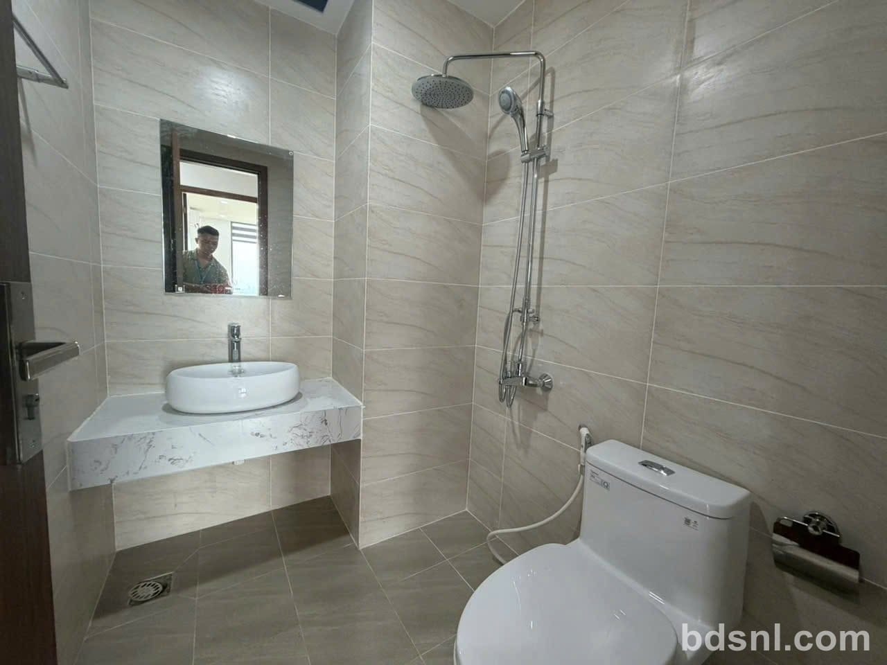CHO THUÊ  CĂN GÓC VIEW HỒ BƠI TẠI CHUNG CƯ BENHILL