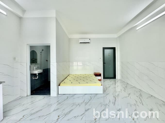 Cho thuê phòng ban công nhà thang máy đường Lê Đức Thọ - Gò Vấp