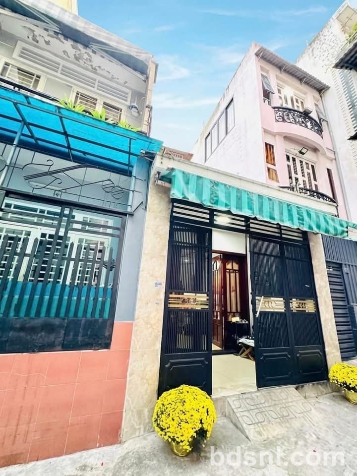 NHÀ MỚI QUẬN 3 – SÁT MẶT TIỀN TRẦN QUANG DIỆU
