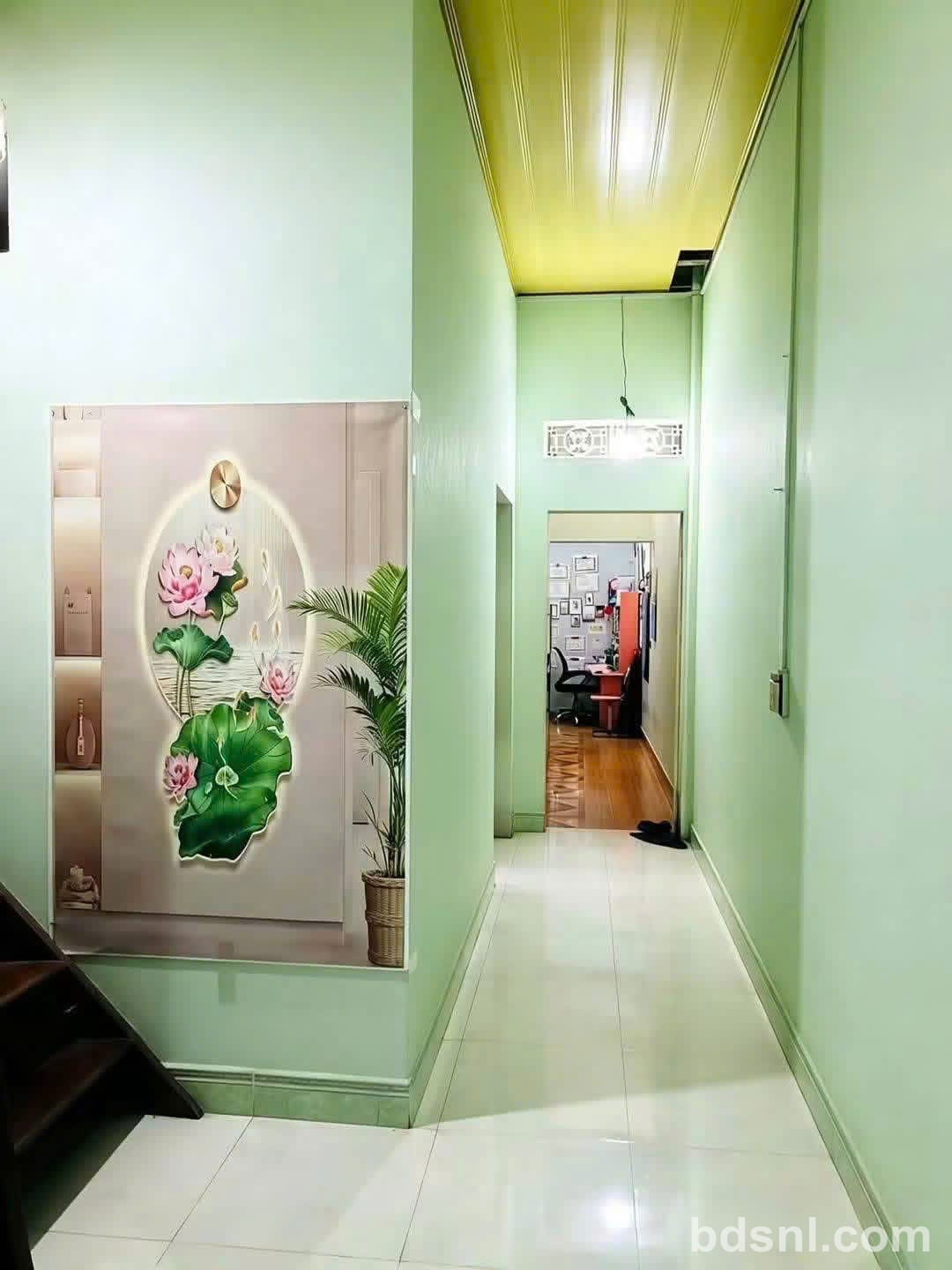 Bán nhà mặt tiền đường Lê Lợi, TP. Kon Tum - Thổ cư 100%, nở hậu, gần Chợ & Vincom