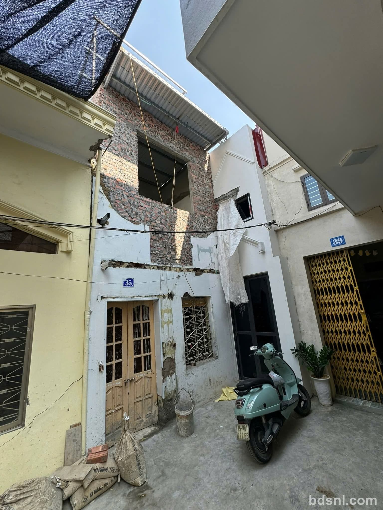 BÁN NHÀ 3 TẦNG VỊ TRÍ ĐẮC ĐỊA TRUNG TÂM!