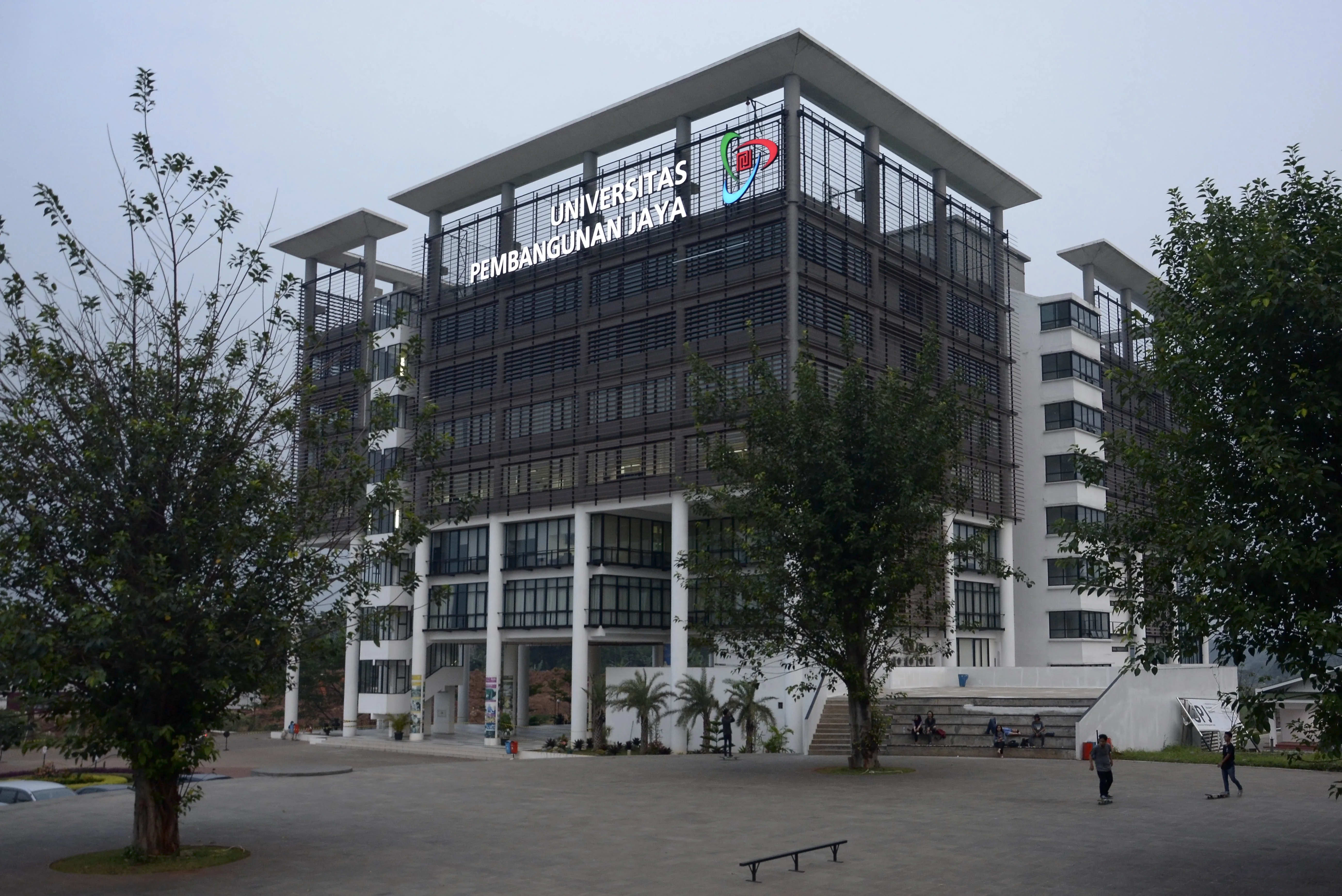 Fasilitas bintaro jaya - Universitas Pembangunan Jaya