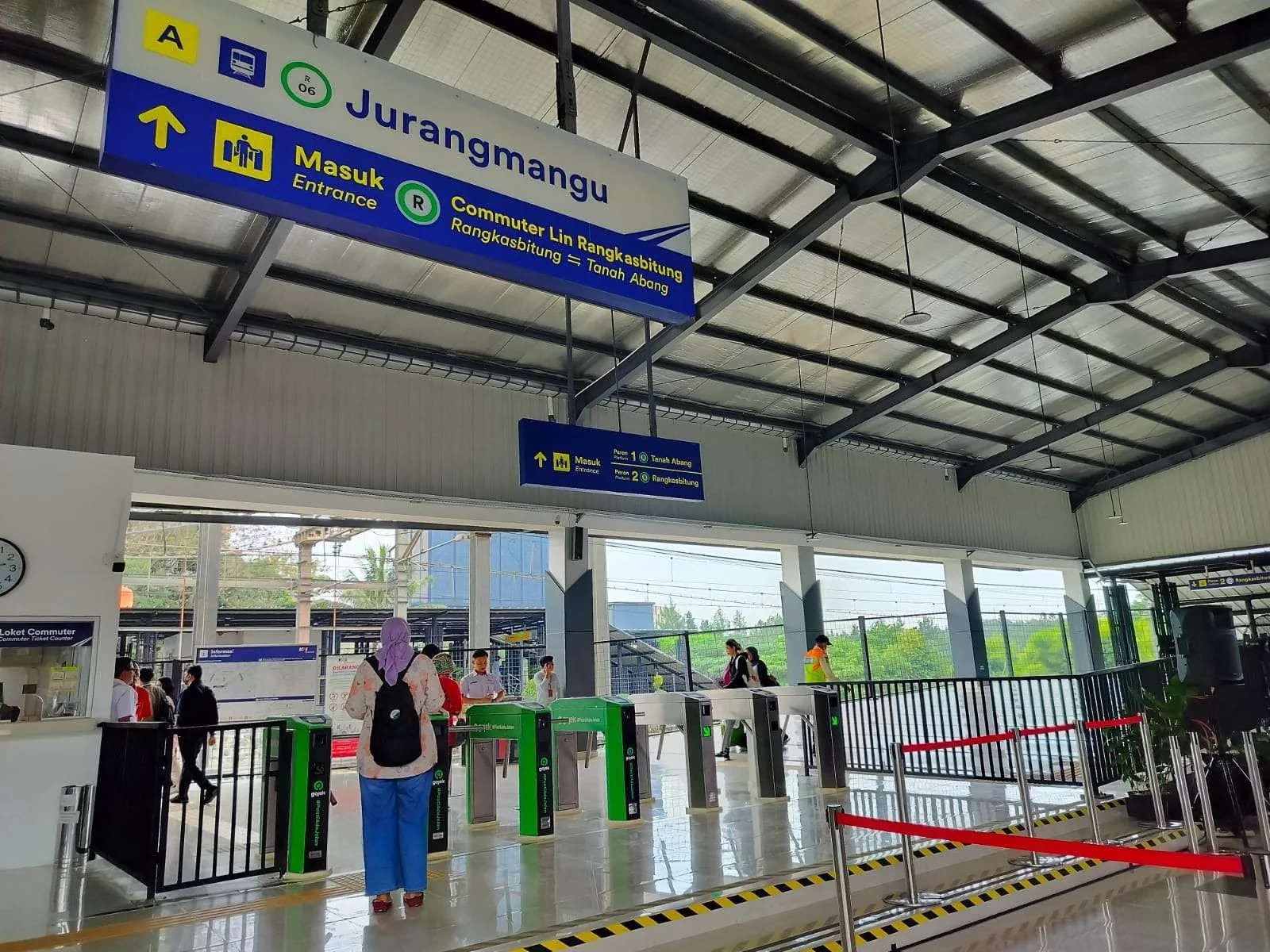 Fasilitas bintaro jaya - Stasiun Jurangmangu