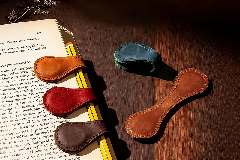 LoomMarky™ Personalized Leather Bookmark