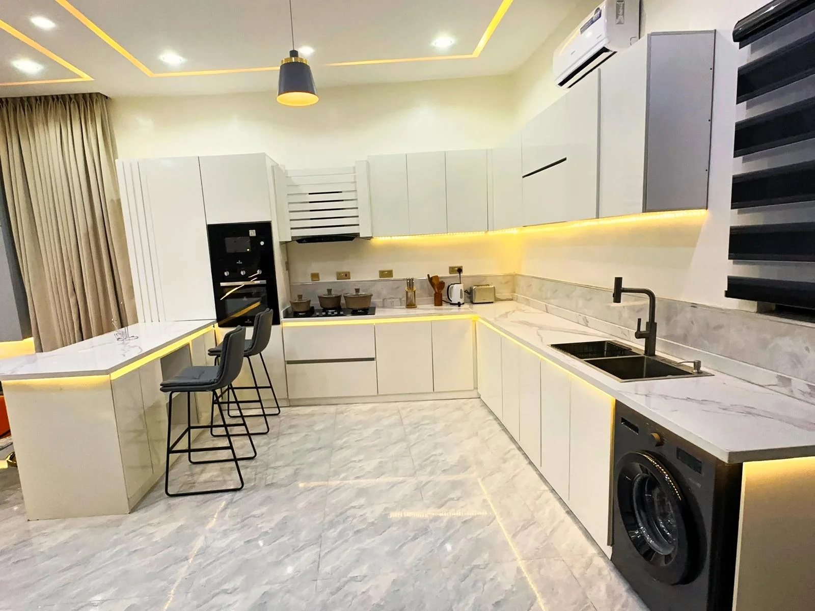 Gourmet Kitchen