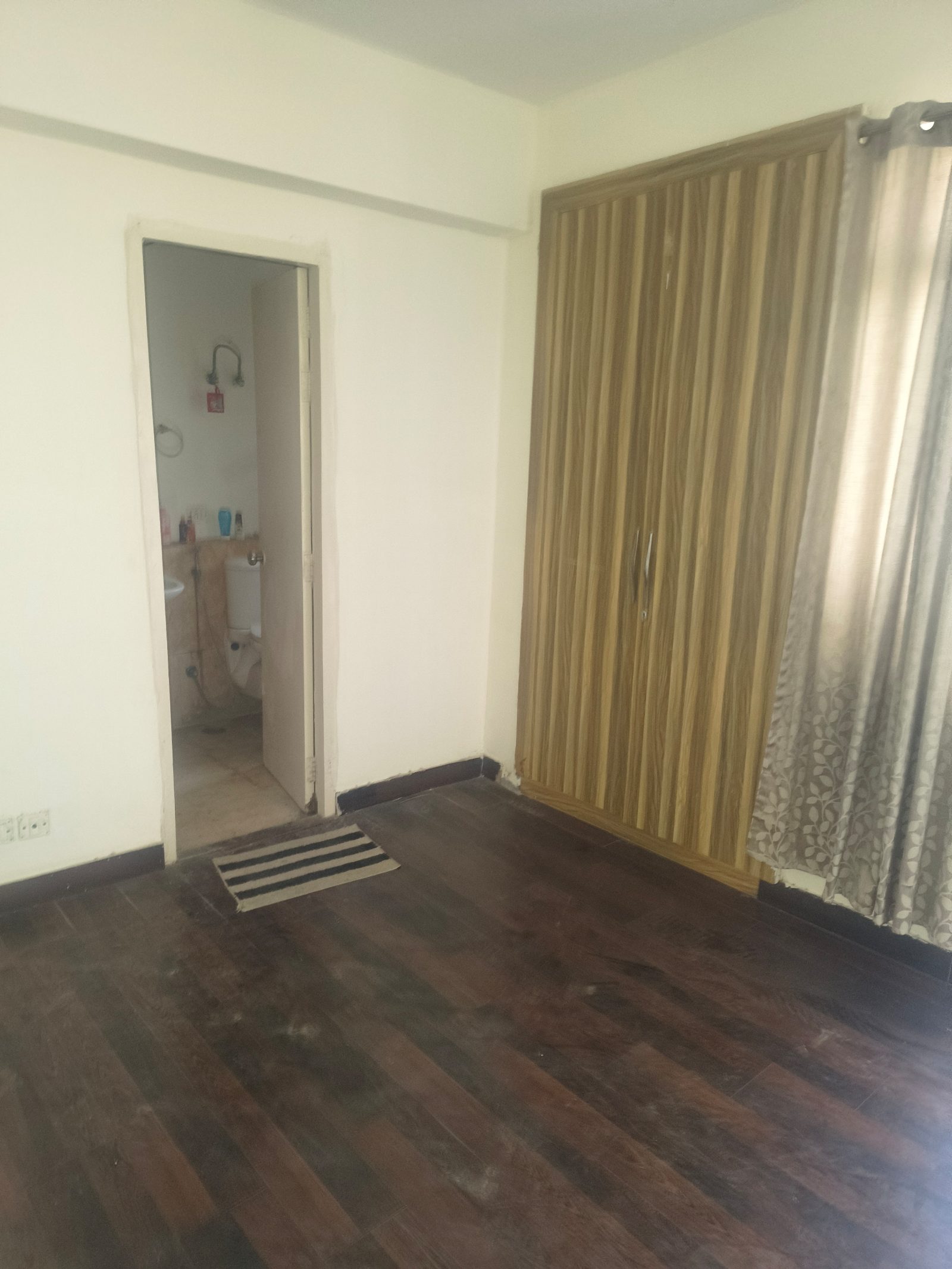 3 BHK 3bhk plus servent in Jaypee sector 134 for sale in Sector 134, Noida — Anand basista