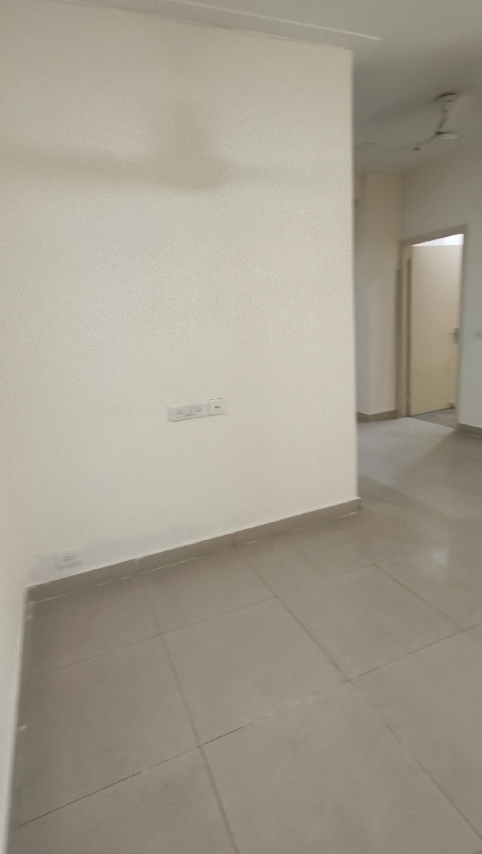 2 BHK 2BHK in 12th Avenue Gaur City 2 for sale in Gaur City — Nikhil Mittal — photo 2