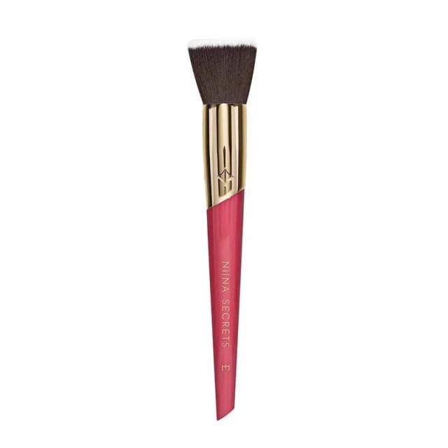 Pincel Kabuki para base - Niina Secrets