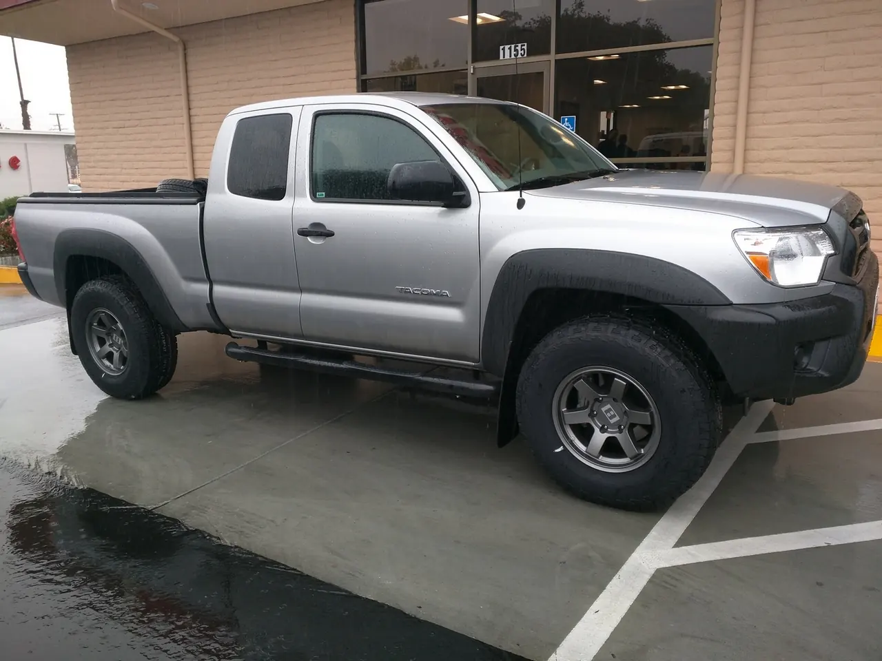 2015 Toyota Tacoma Prerunner Access Cab - image 1
