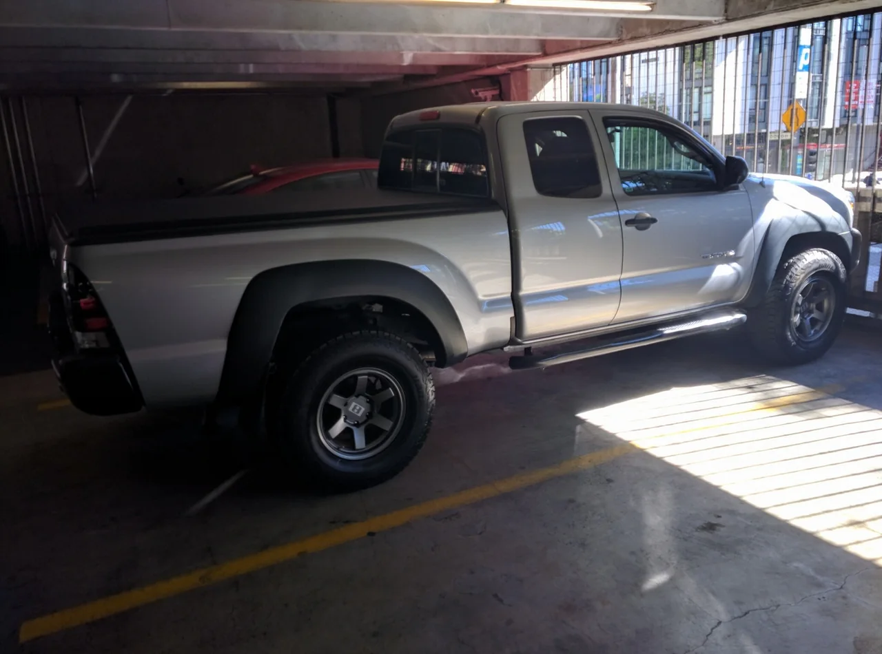 2015 Toyota Tacoma Prerunner Access Cab - image 2