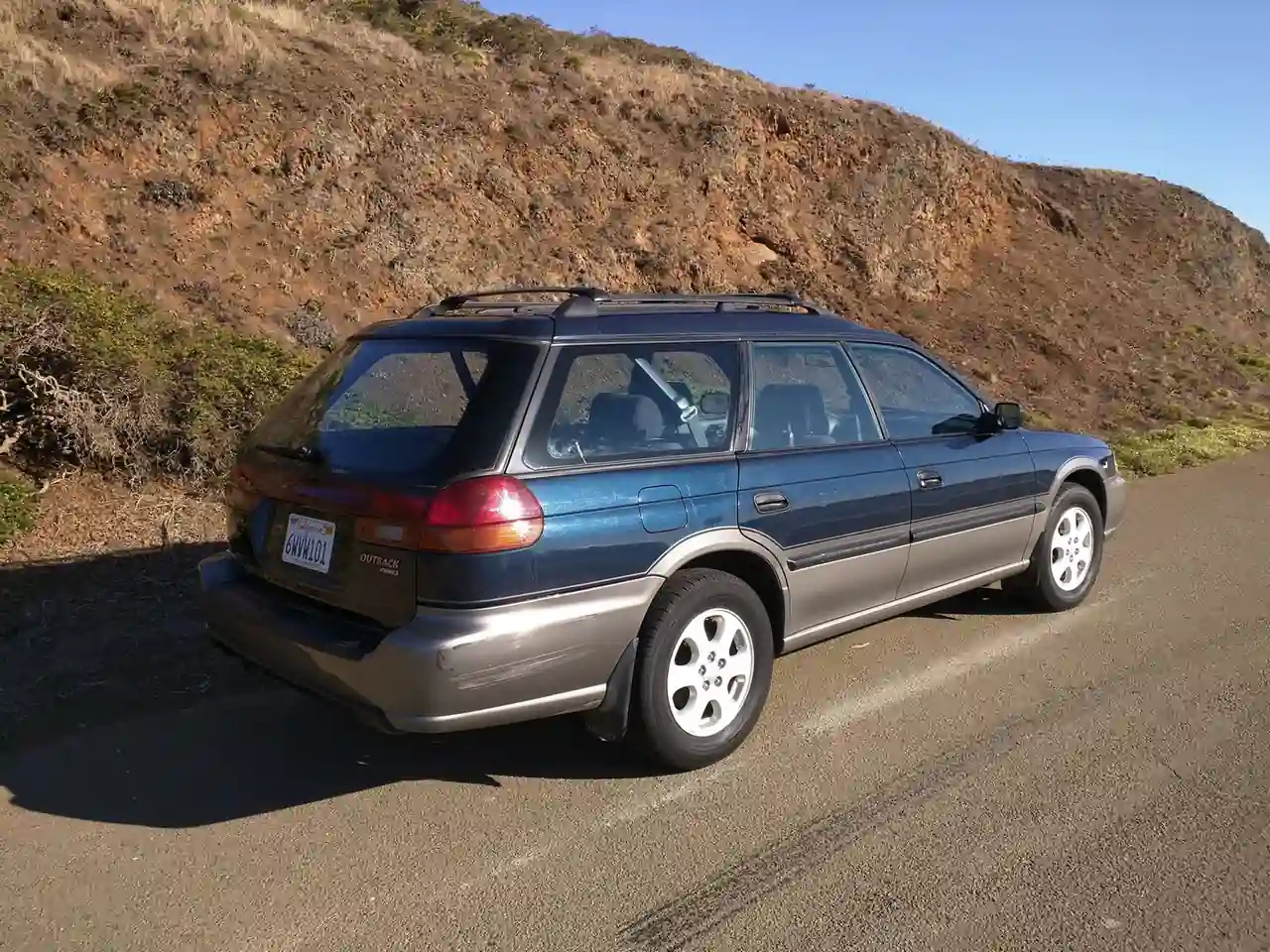 1998 Subaru Outback - image 2