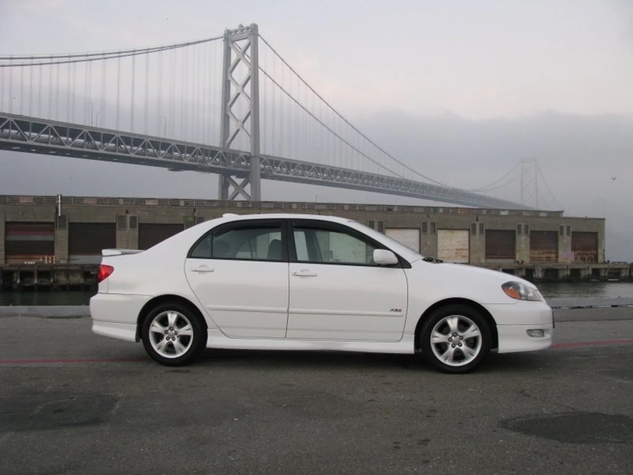 2005 Toyota Corolla XRS - image 2