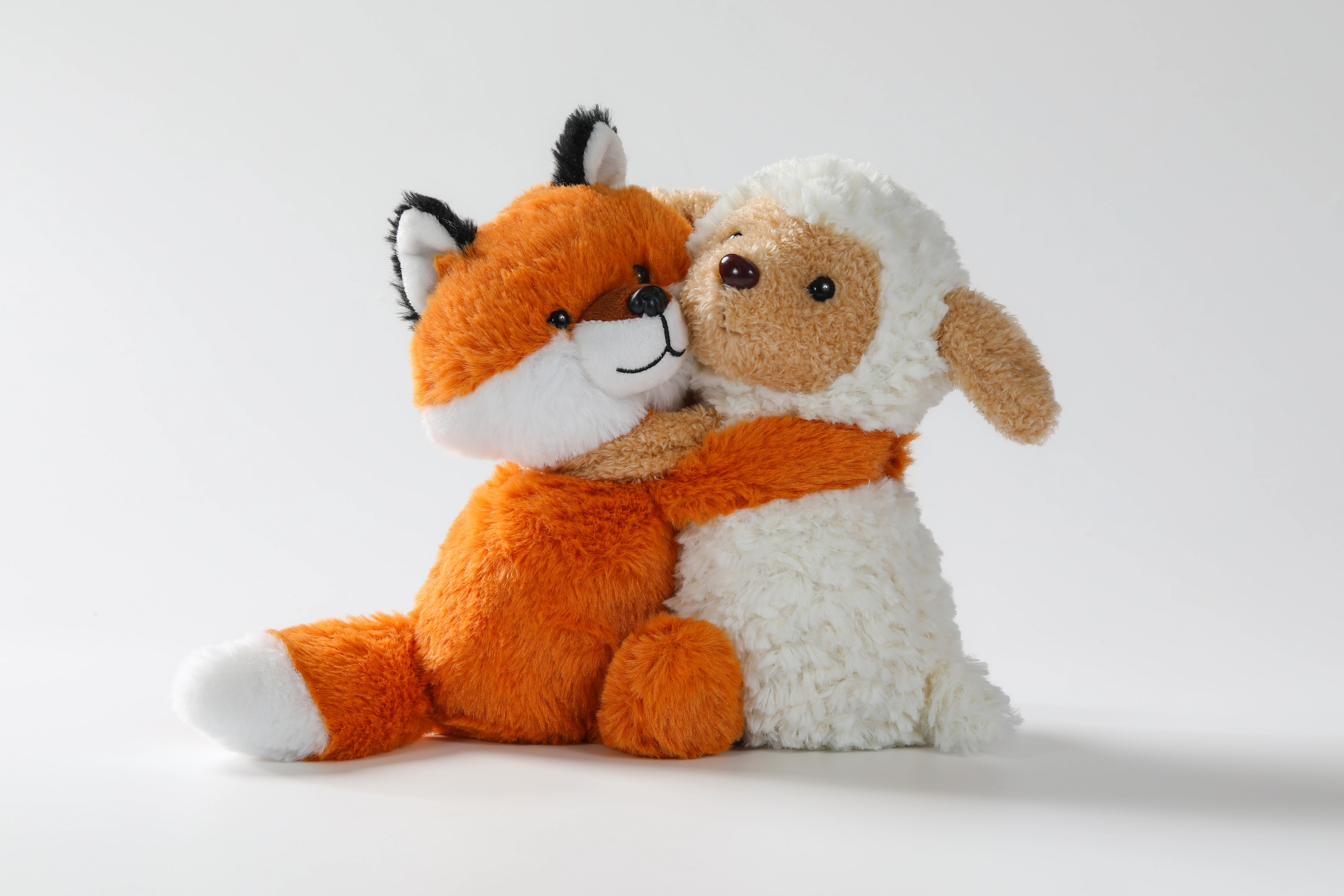20cm Hugging Animal
