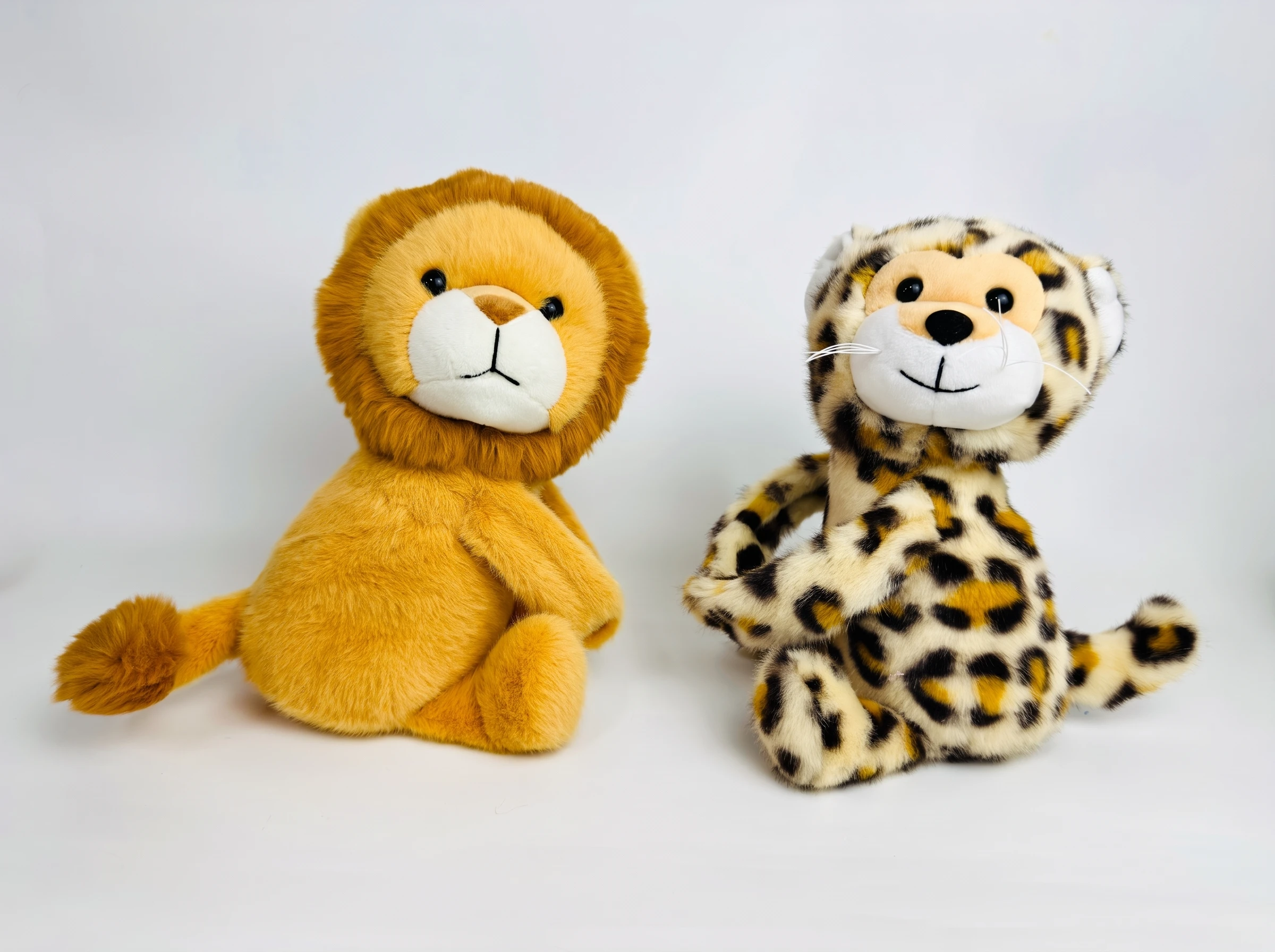 20cm Lion & Leopard Hugging Plush