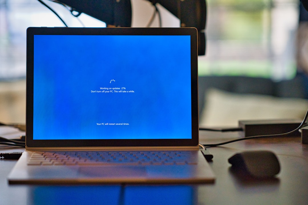 Tampilan antarmuka Microsoft Copilot di layar laptop