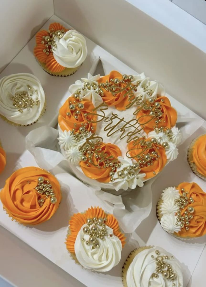 Bento Cake et 8 cupcakes