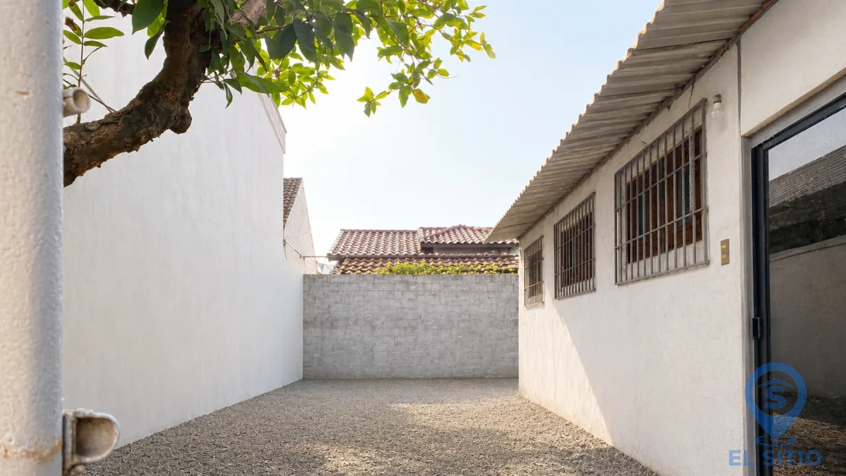 Urdenor 1, Av. Tanca Marengo — foto 2