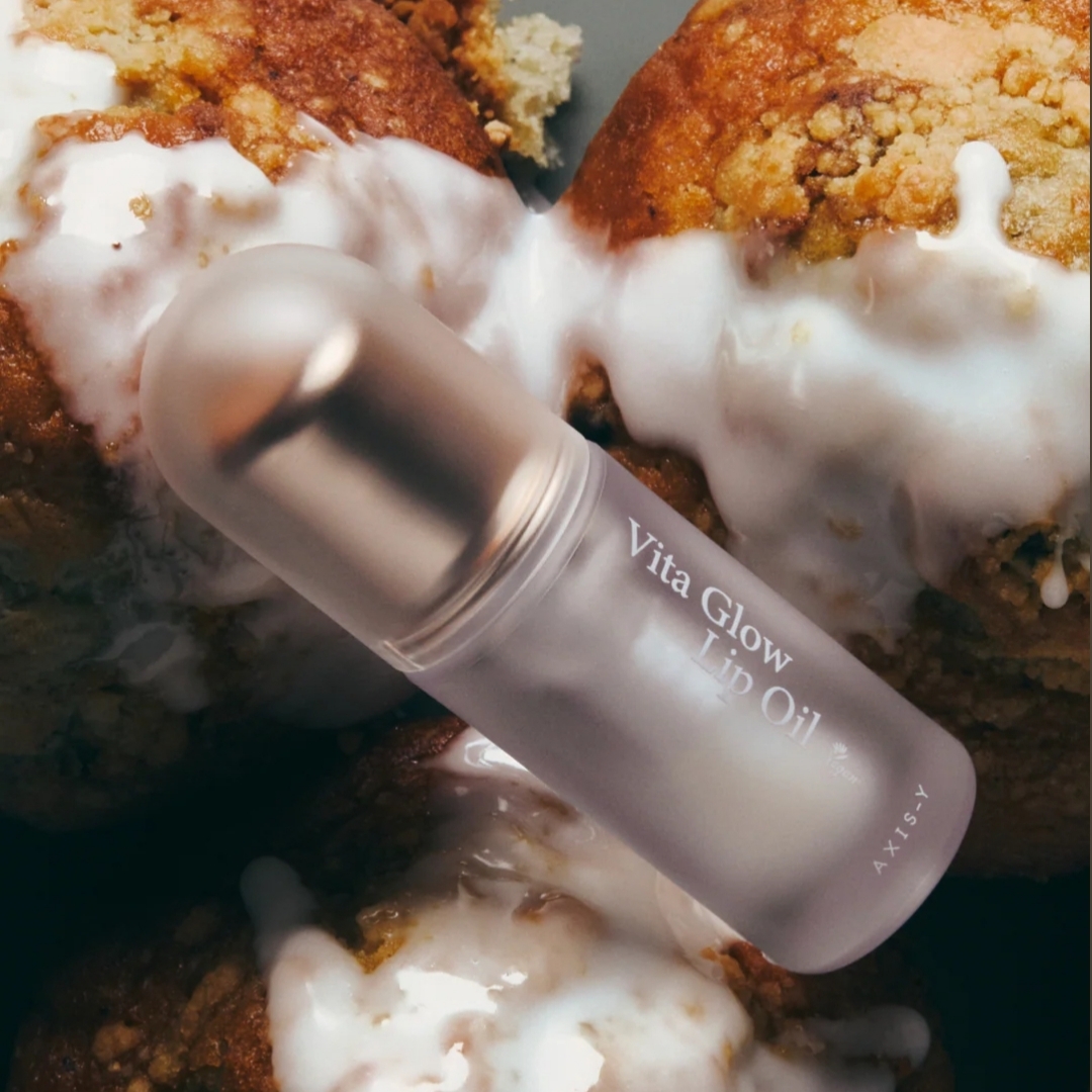 AXIS - Y - Vita Glow Lip Oil (Dreamy Olive) 3