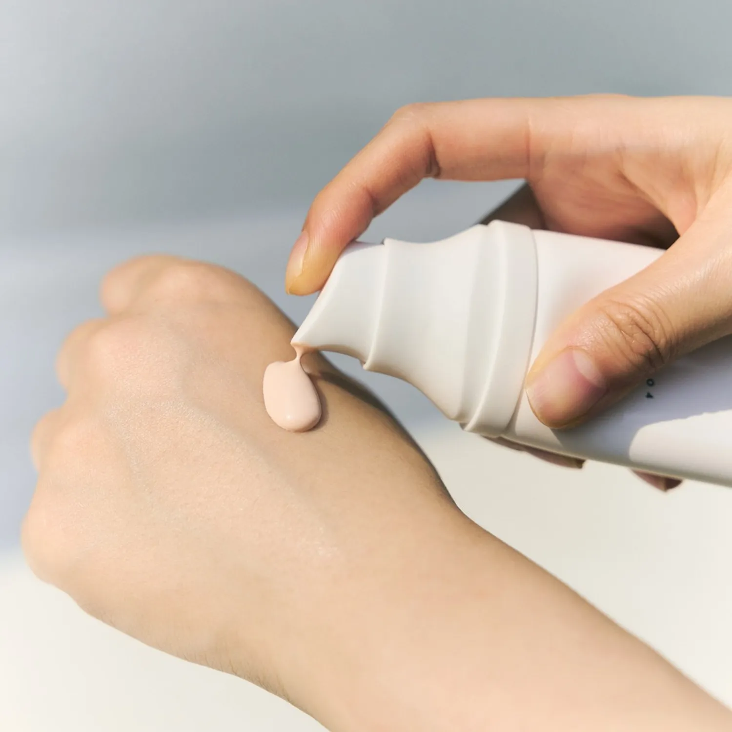 SKIN1004 - Madagascar Centella Tone Brightening Tone Up Sunscreen 50ml 3