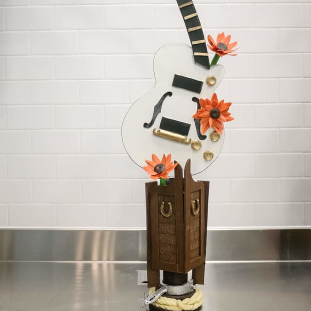 Showpiece Guitar sculpture