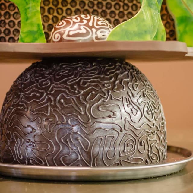 Underwater Egg-splorers sculpture