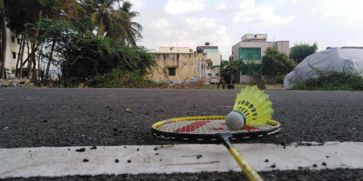 Badminton Racket Set (2 Rackets)